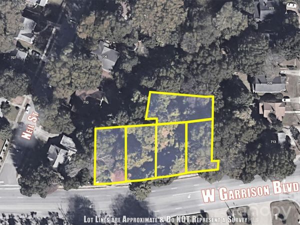 228 W Garrison Boulevard , Gastonia, NC 28052