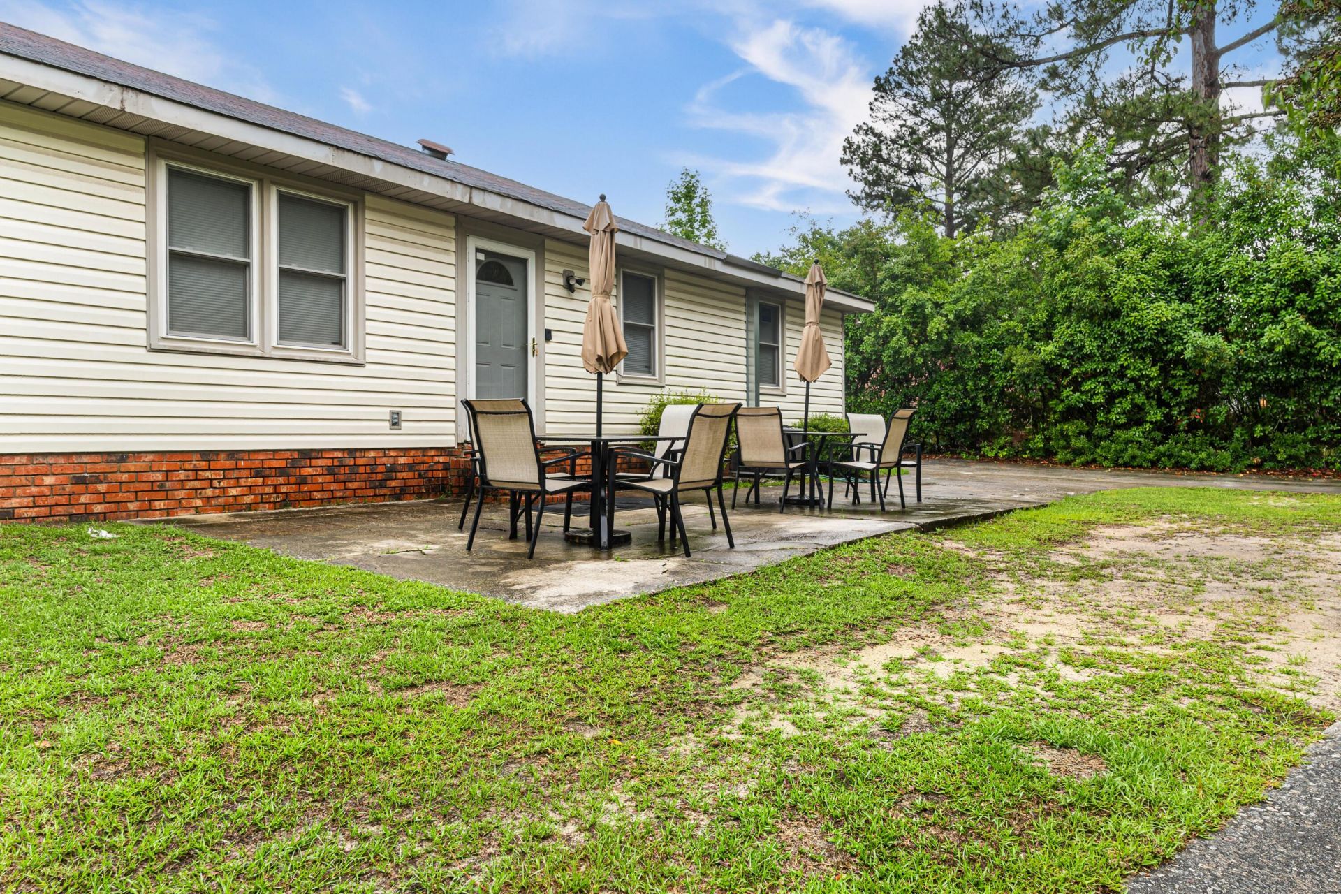 1353 Marshall Street Photo 22