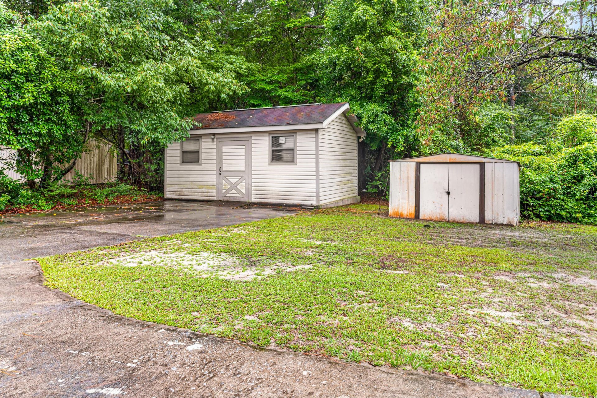 1353 Marshall Street Photo 24