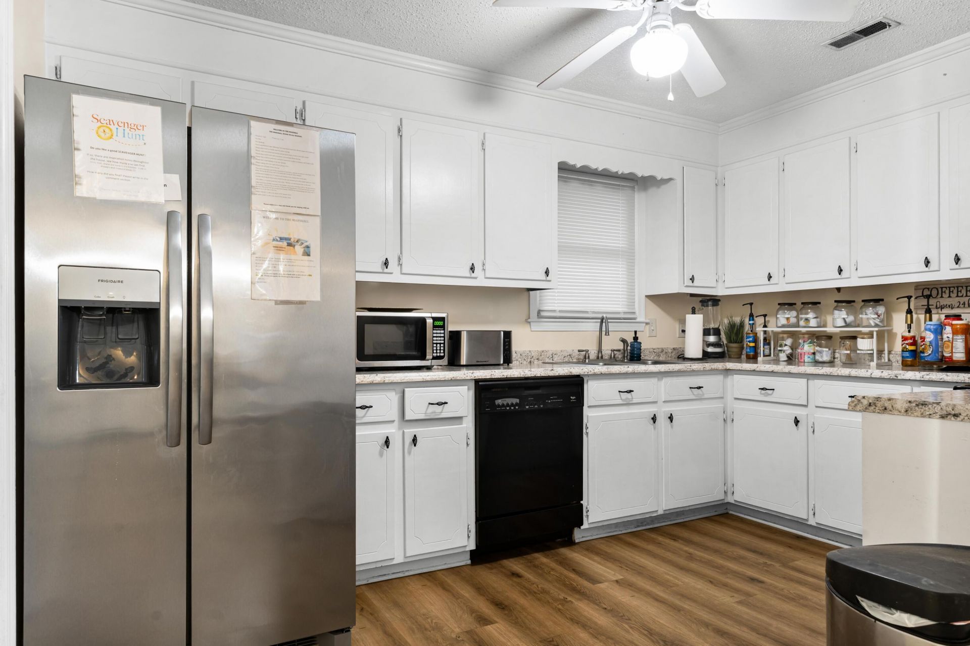1353 Marshall Street Photo 9