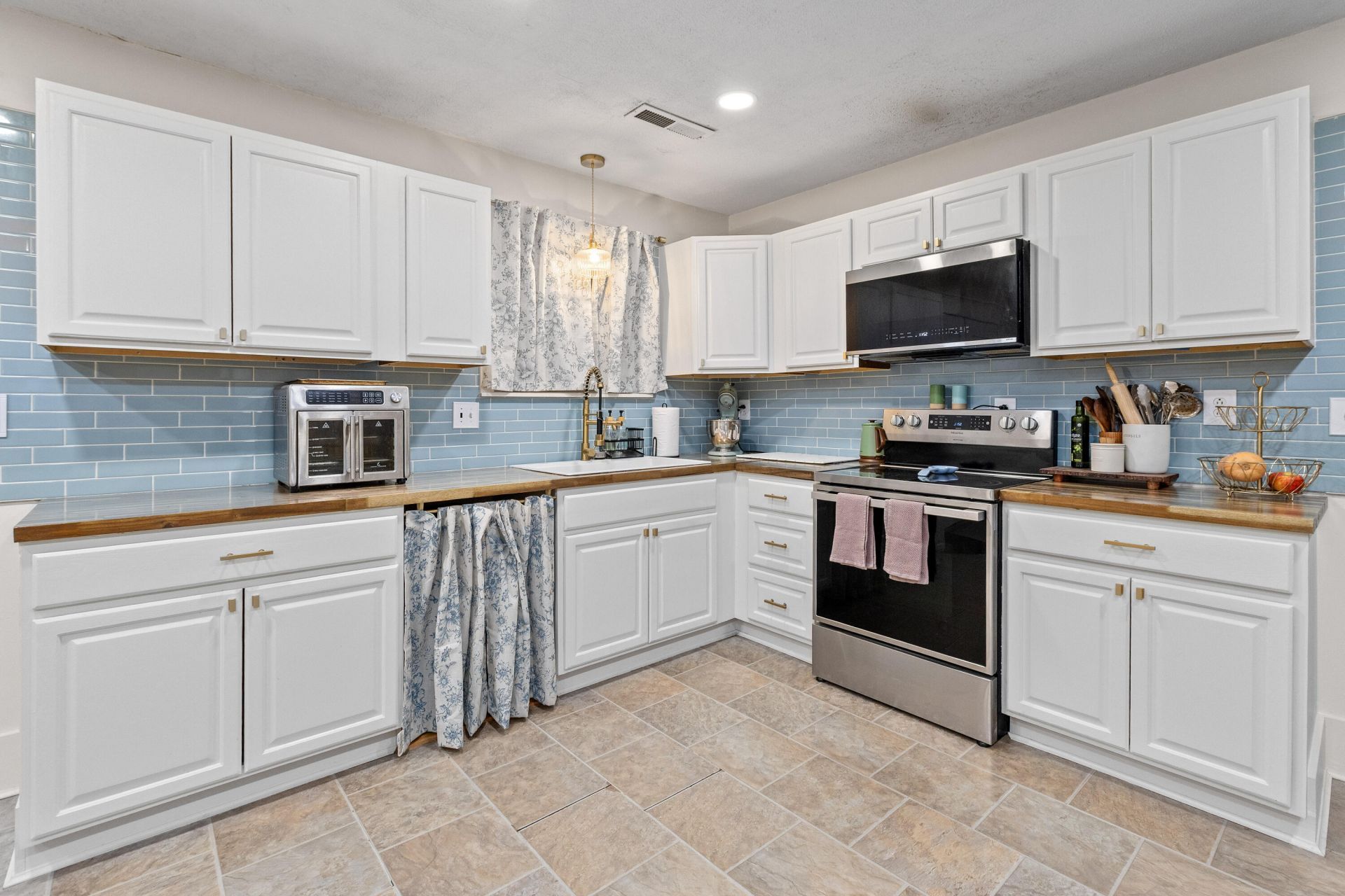 205 Bristow Drive Photo 13