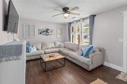 205 Bristow Drive photo 4