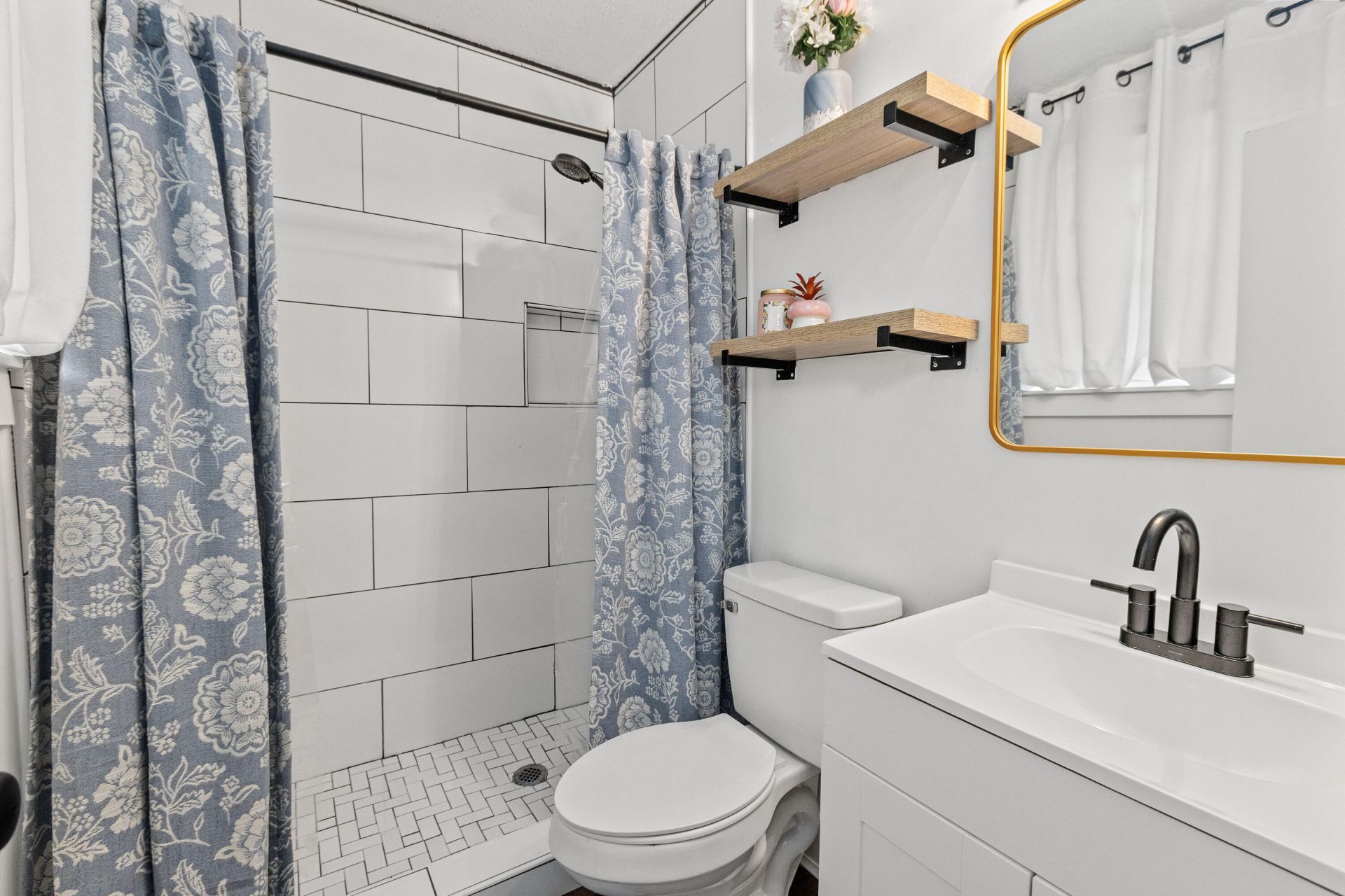 205 Bristow Drive Photo 7