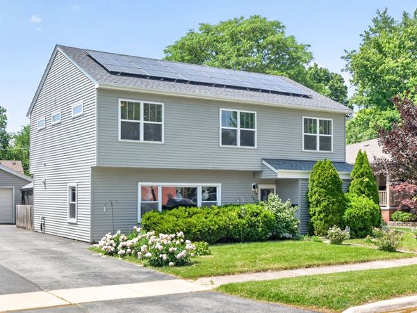 402 S Ahrens Avenue , Lombard, IL 60148