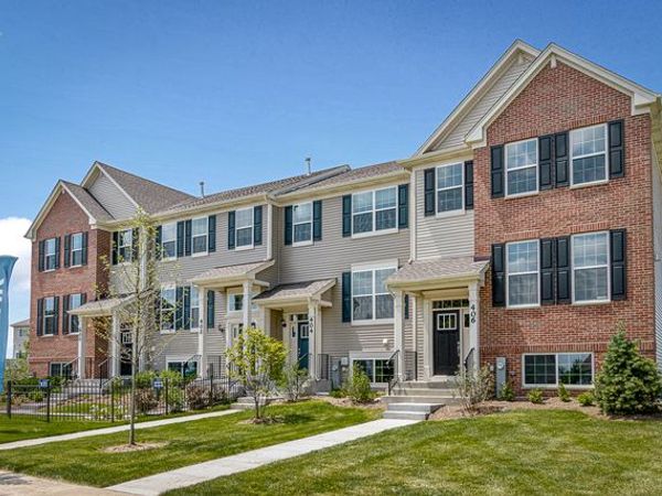 1611 Bentz Way, Batavia, IL 60510