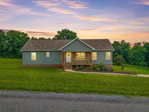120 County Road 891 , Etowah, TN 37331