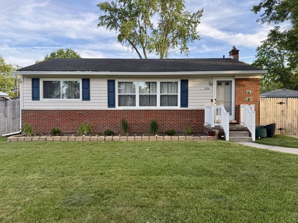 1294 Hawthorne Avenue, Ypsilanti, MI 48198