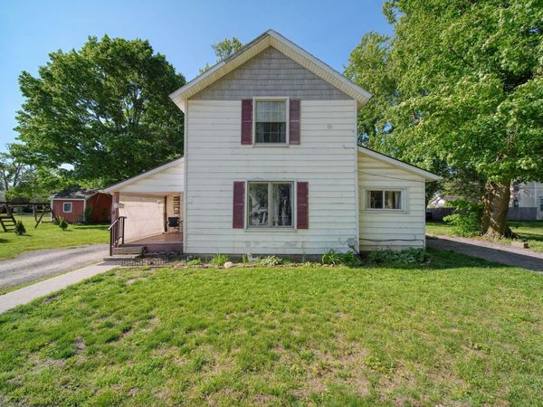 118 E Chestnut Street, Morenci, MI 49256