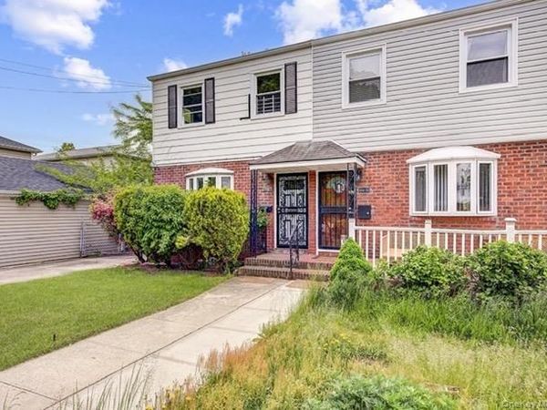 164-38 76th Road , Fresh Meadows, NY 11366