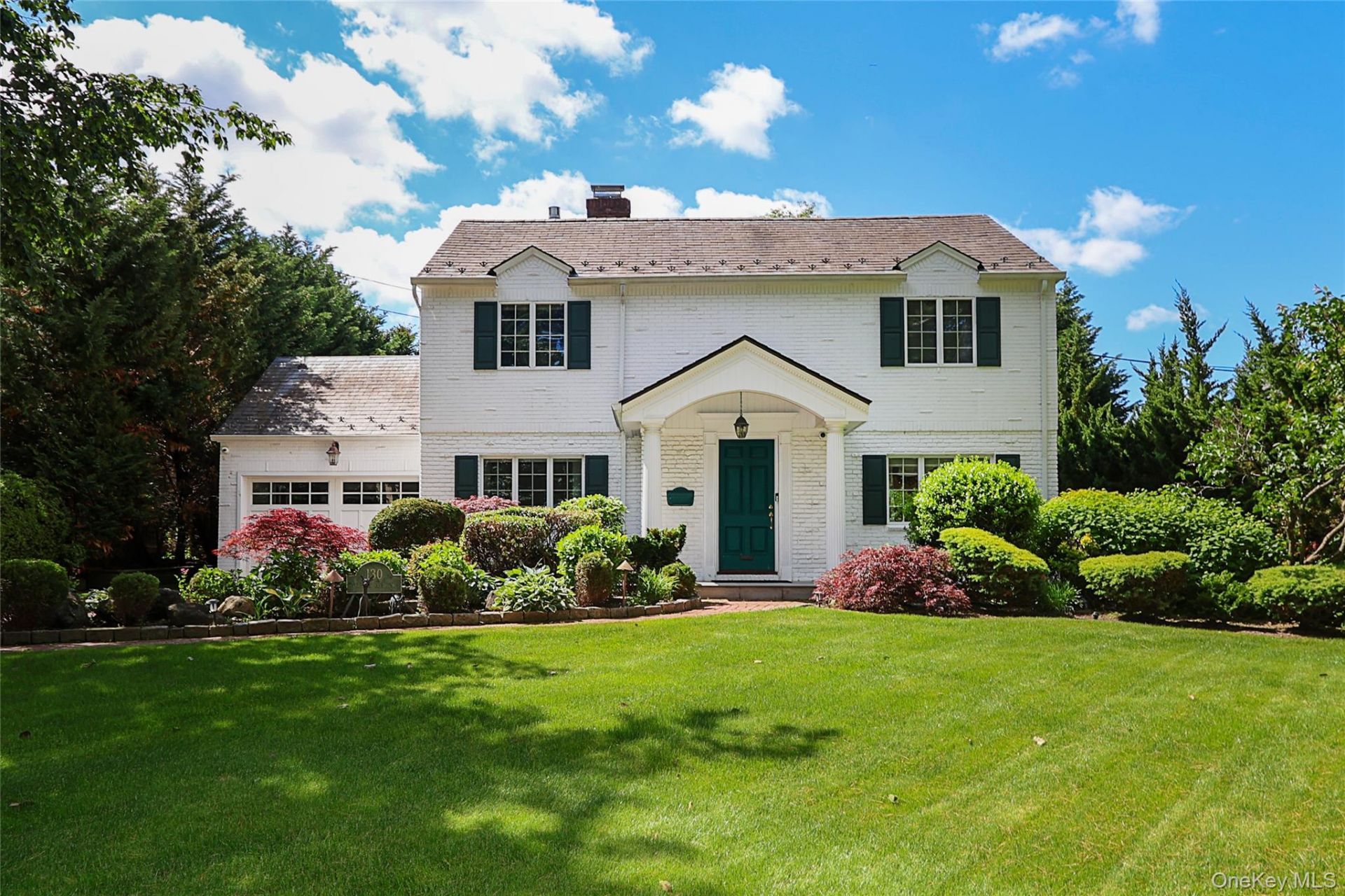 130 Country Club Drive , Manhasset, NY 11030 Main Photo