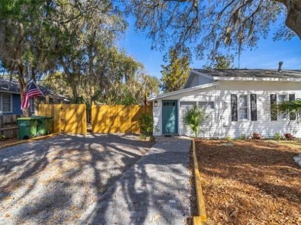 325 S 2ND STREET , Unit 206, LEESBURG, FL 34748