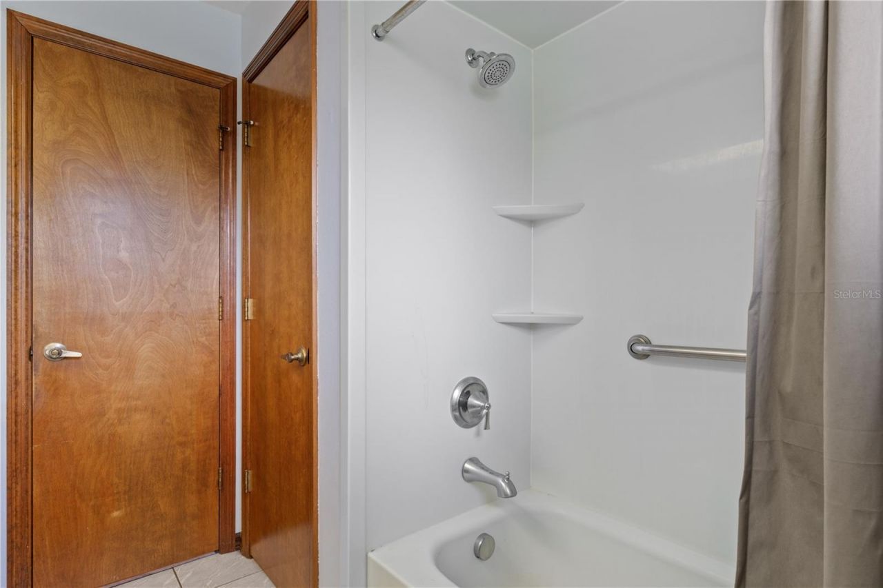 5216 E Hopp Lane , Inverness, FL 34452 Photo