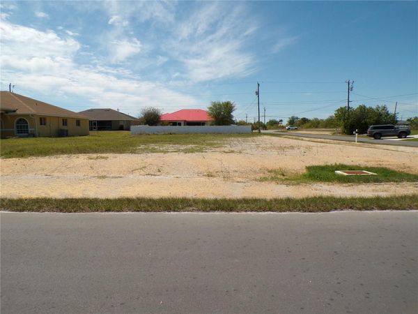 1910 NE 8TH PLACE , CAPE CORAL, FL 33909