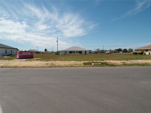 1816 NE 8TH PLACE , CAPE CORAL, FL 33909