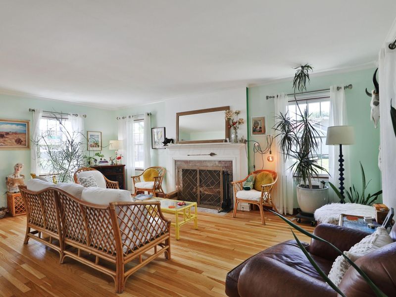 190 S Roys Avenue , Columbus, OH 43204 Photo 8