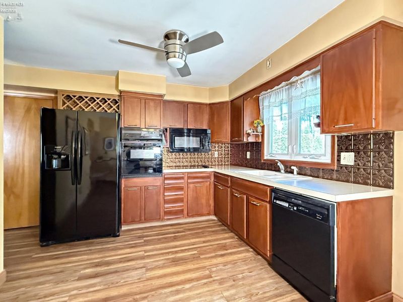 21 Parkview, Tiffin, OH 44883 Photo 11