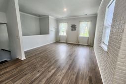 330 Spindlewood Way photo 4