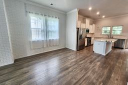 330 Spindlewood Way photo 4