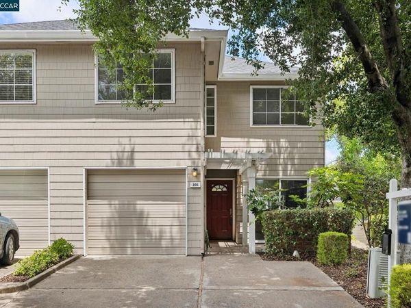 205 Hidden Creek Ct, Martinez, CA 94553