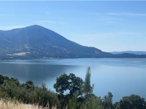 2995 Oak Crest Drive, Clearlake, CA 95422