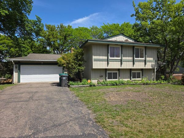 13213 E Manor Boulevard , Burnsville, MN 55337
