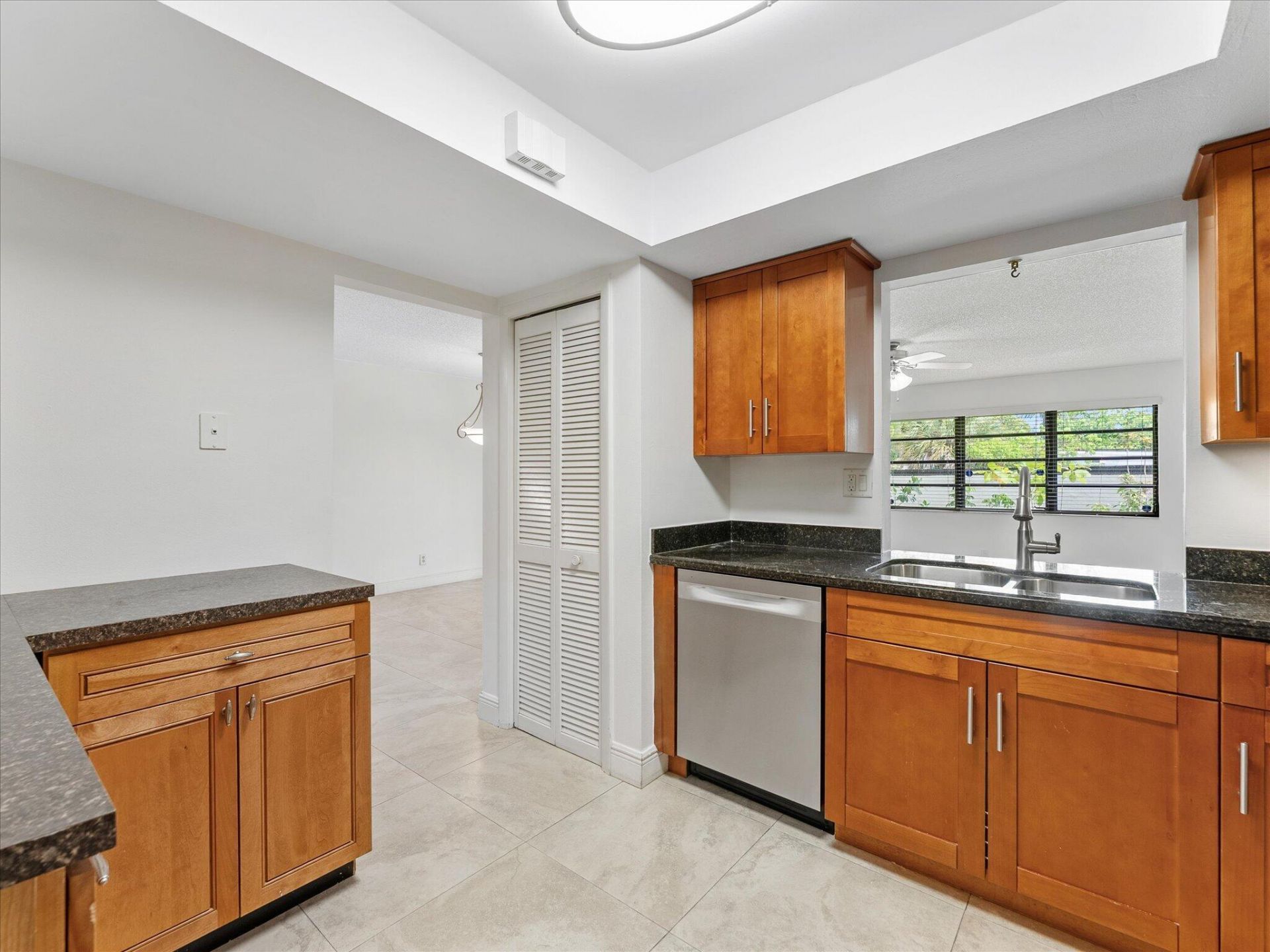 1821 NE 40th Court, Unit 305, Pompano Beach, FL 33064 Photo