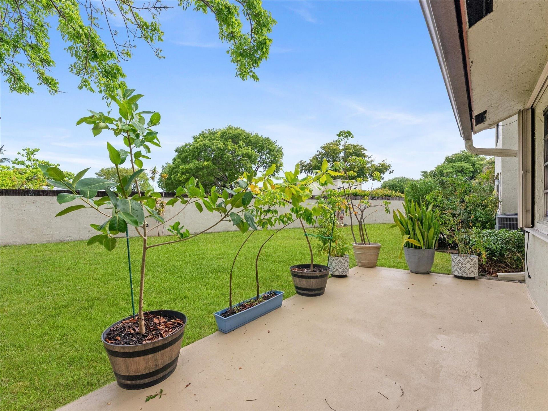 1821 NE 40th Court, Unit 305, Pompano Beach, FL 33064 Photo