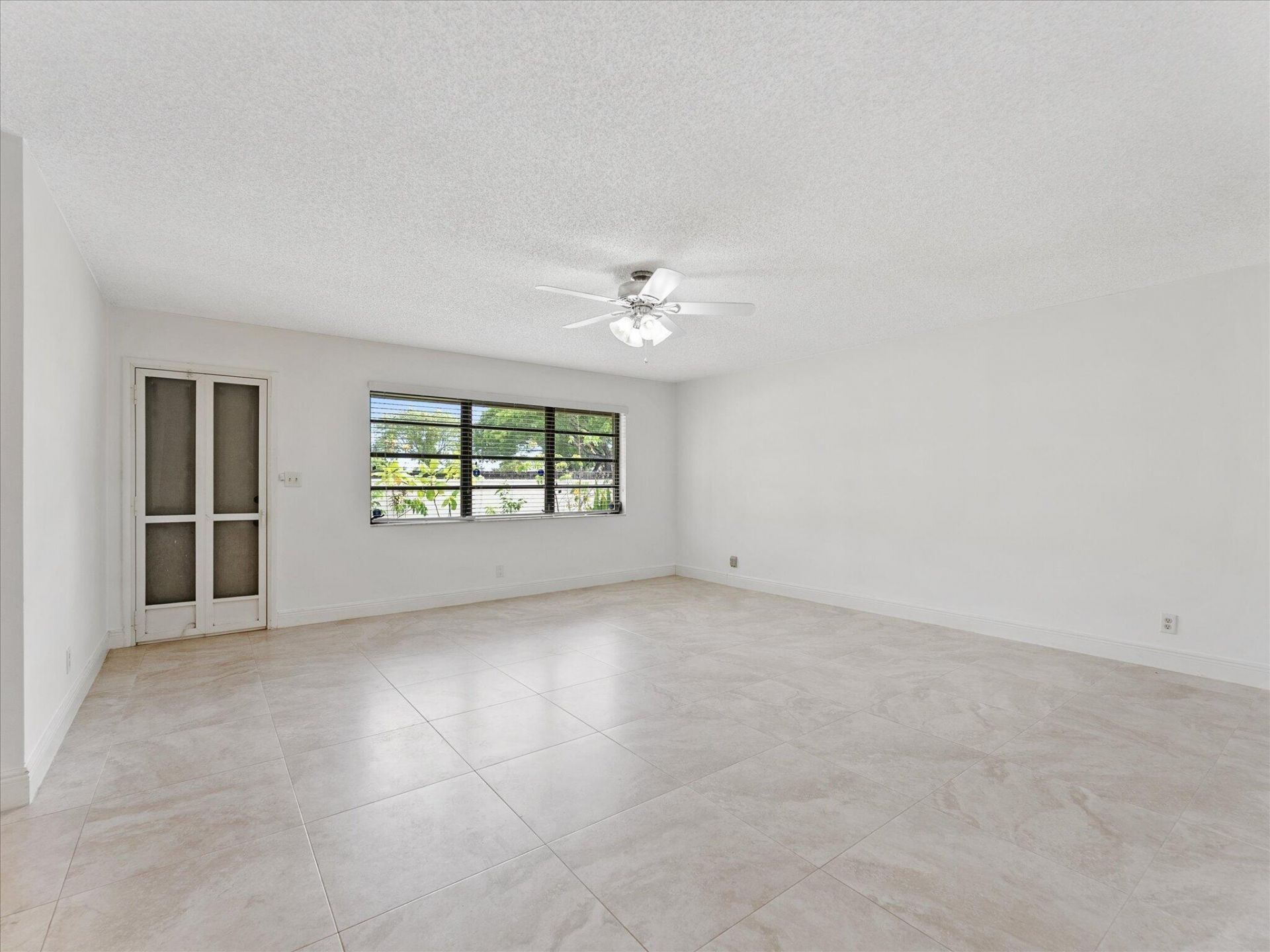 1821 NE 40th Court, Unit 305, Pompano Beach, FL 33064 Photo