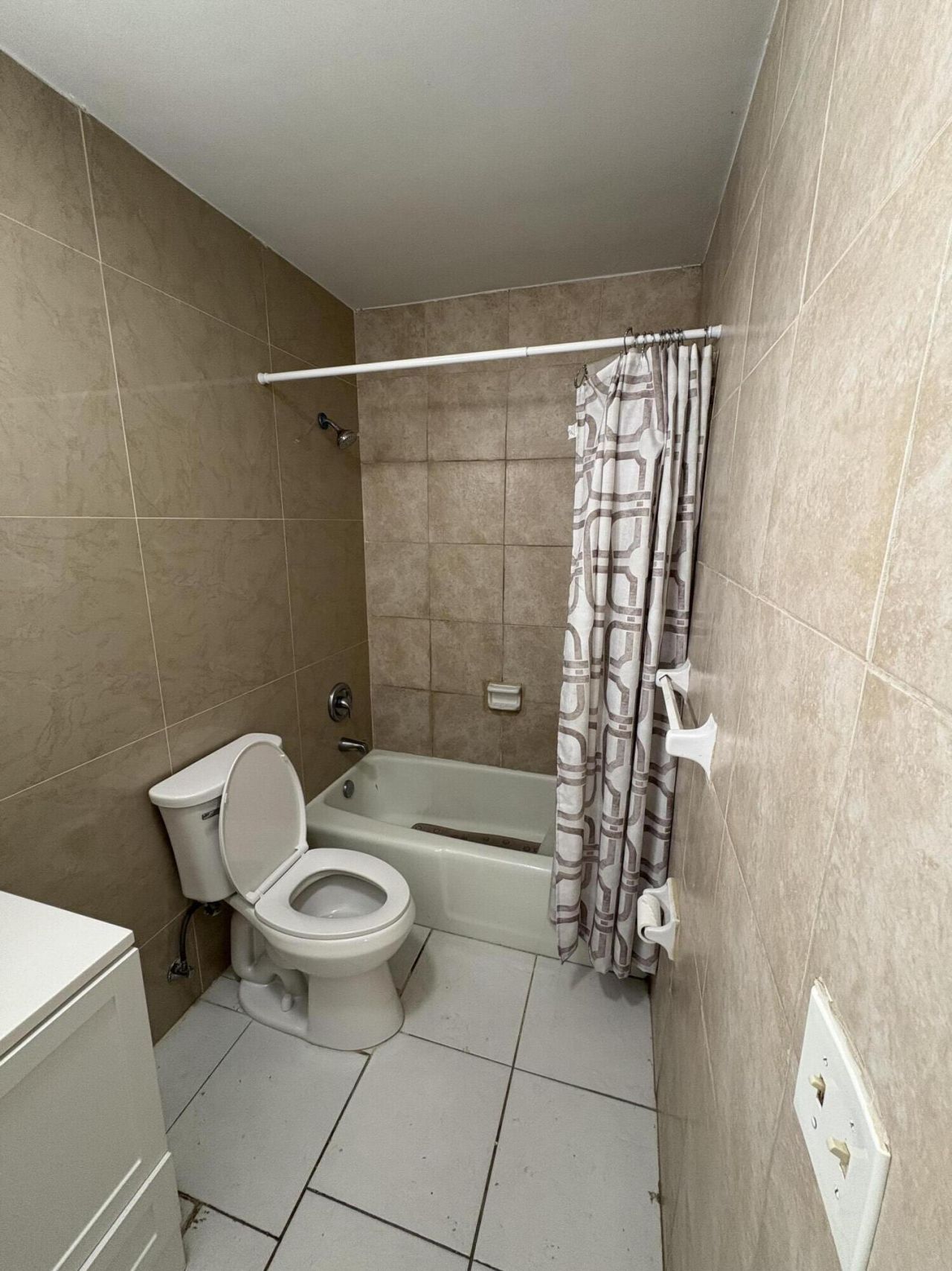 4031 NW 30th Terrace, Unit 1, Lauderdale Lakes, FL 33309 Photo