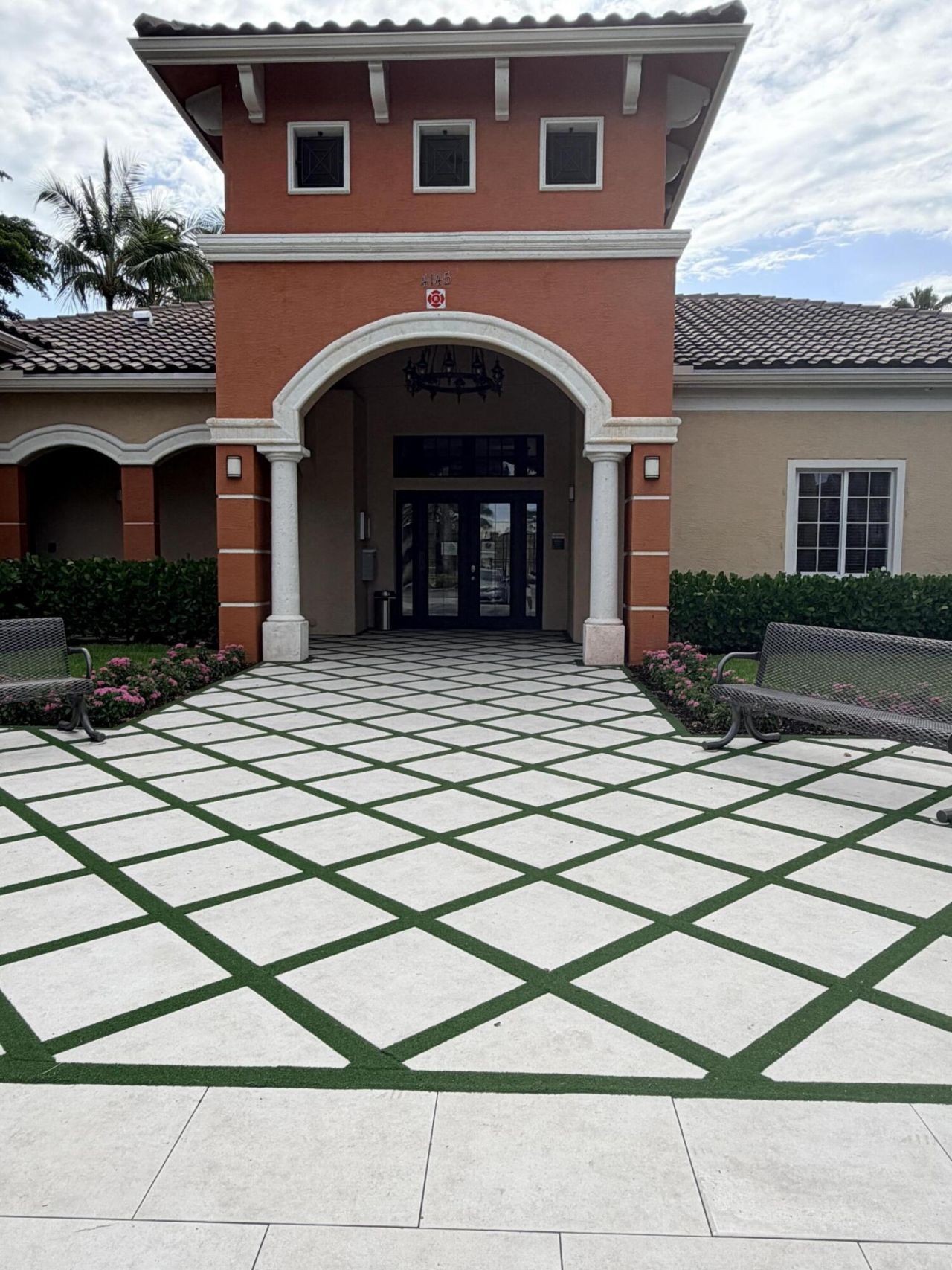 4195 Haverhill Road, Unit 305, West Palm Beach, FL 33417 Photo