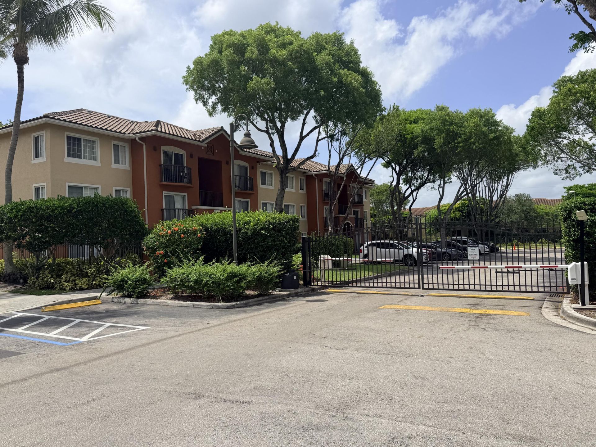 4195 Haverhill Road, Unit 305, West Palm Beach, FL 33417 Photo