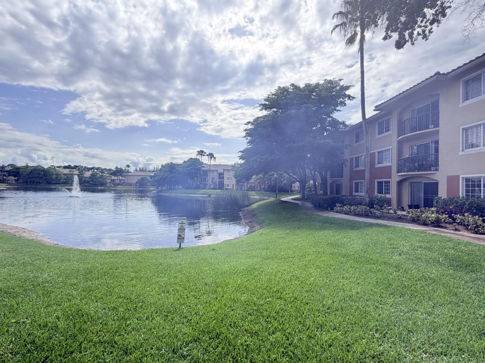 4195 Haverhill Road, Unit 305, West Palm Beach, FL 33417 Photo