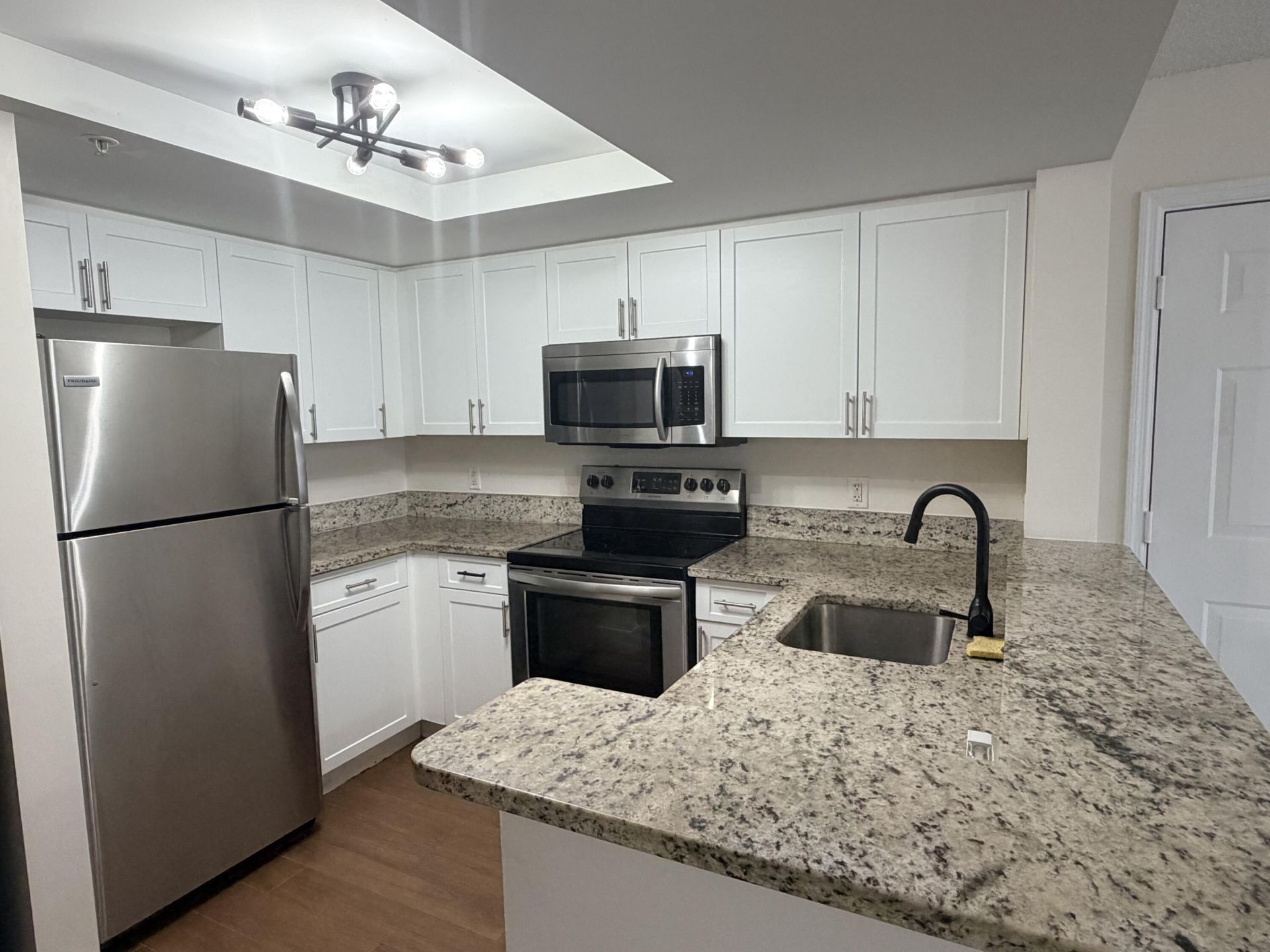 4195 Haverhill Road, Unit 305, West Palm Beach, FL 33417 Photo