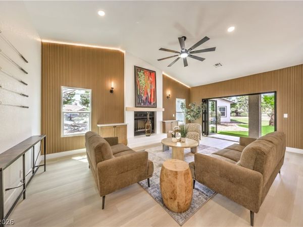 5001 Pacific Grove Drive , Las Vegas, NV 89130