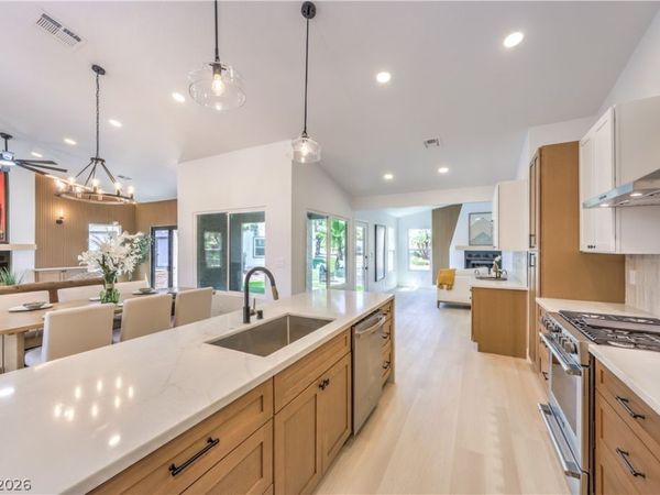 5001 Pacific Grove Drive, Las Vegas, NV 89130