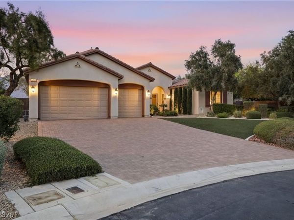 8484 Illusionary Magic Circle , Las Vegas, NV 89131