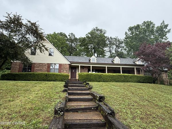 145 Crestwood Lane, Lexington, TN 38351