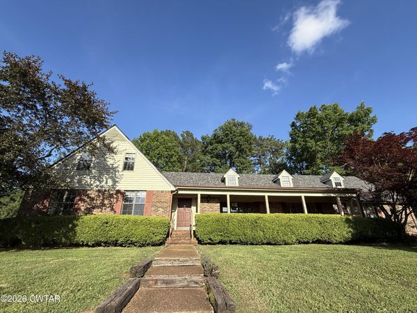 145 Crestwood Lane, Lexington, TN 38351