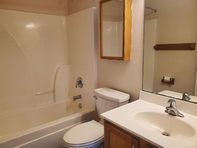 295 Keswick Drive, Monroe, OH 45050 Photo 11