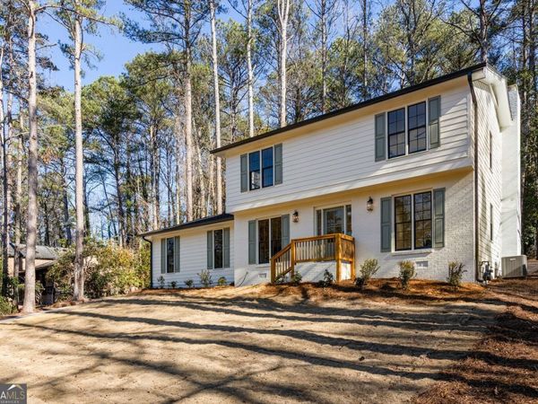 1966 S Hidden Hills Parkway, Stone Mountain, GA 30088