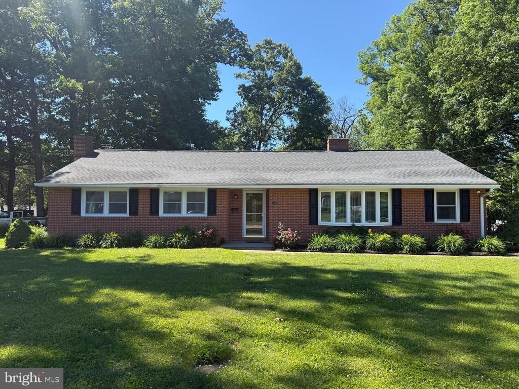100 FREEDOM AVENUE , NEW FREEDOM, PA 17349