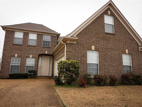 10521 S ASHGLEN CIR, Collierville, TN 38017