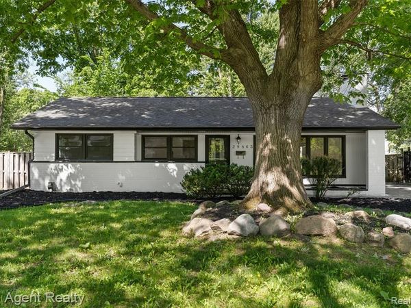 29863 Fall River Road , Southfield, MI 48076