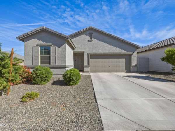 2022 E NEW BONNET Lane, San Tan Valley, AZ 85140