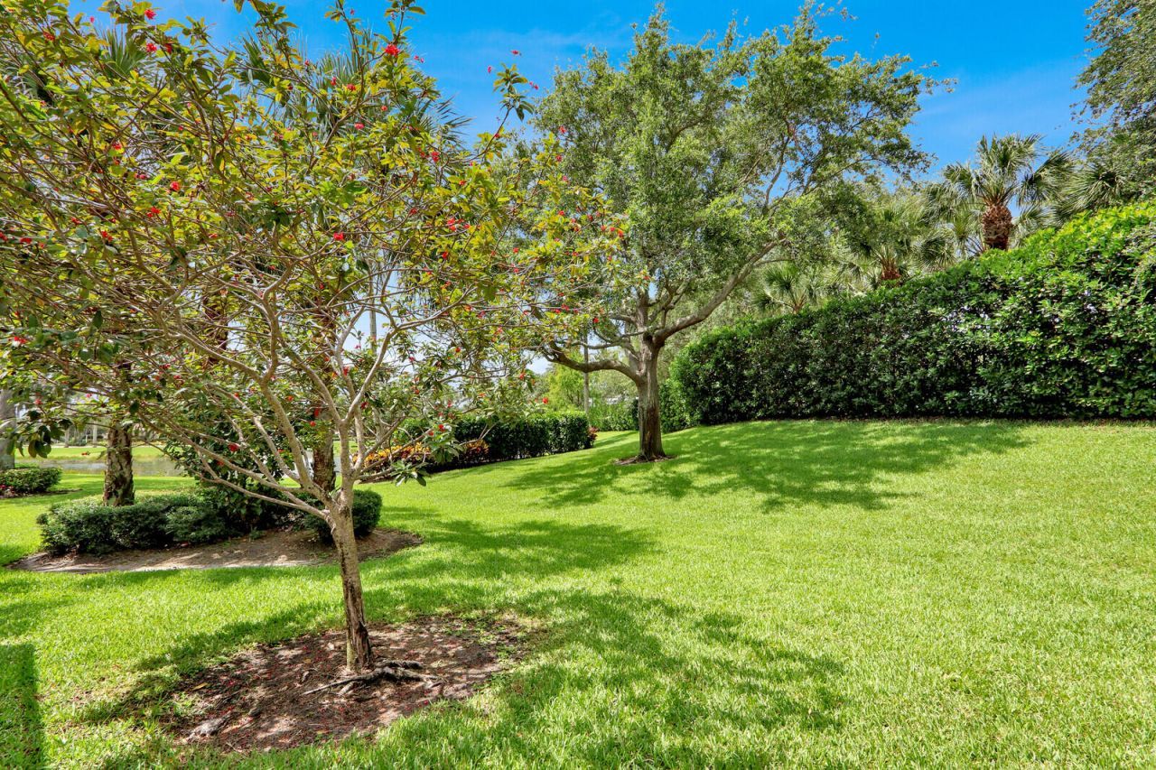 129 Euphrates Circle, Palm Beach Gardens, FL 33410 Photo