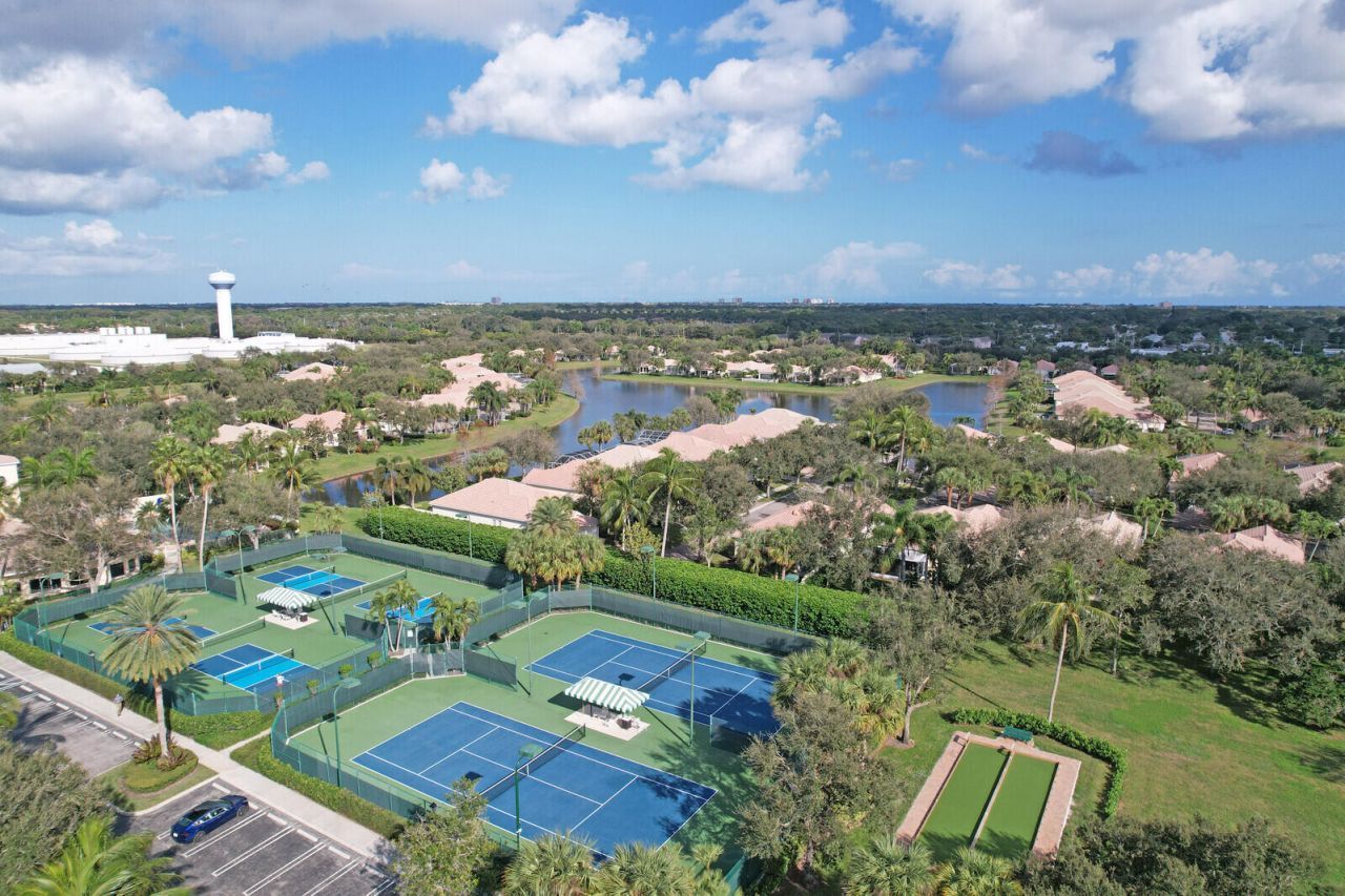 129 Euphrates Circle, Palm Beach Gardens, FL 33410 Photo