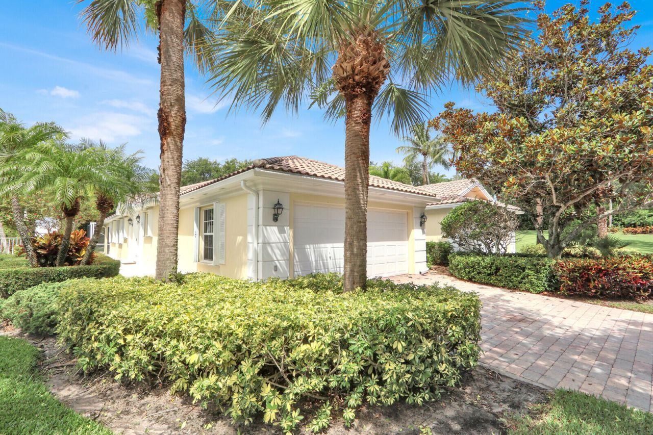 129 Euphrates Circle, Palm Beach Gardens, FL 33410 Photo