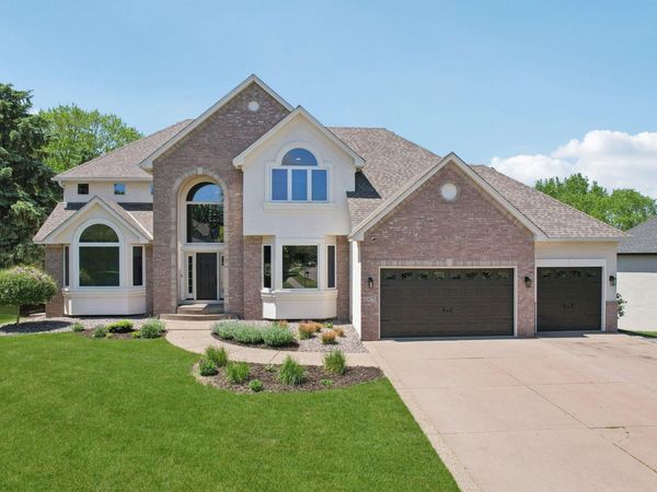 10175 Powers Lake Trail, Woodbury, MN 55129
