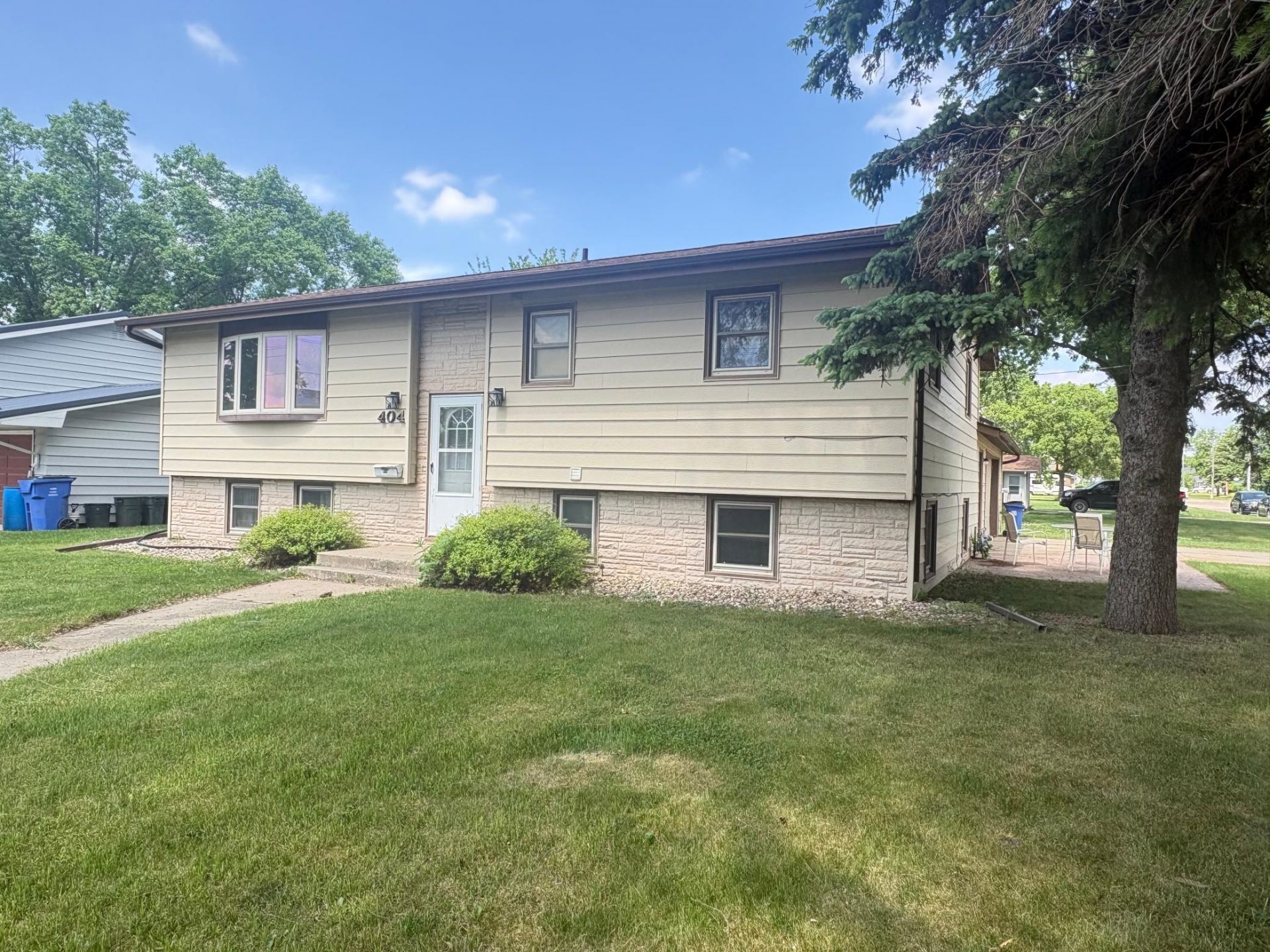 404 E 3rd Street , Madison, MN 56256