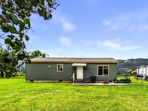 18934 Finch Ln, Lenore, ID 83541